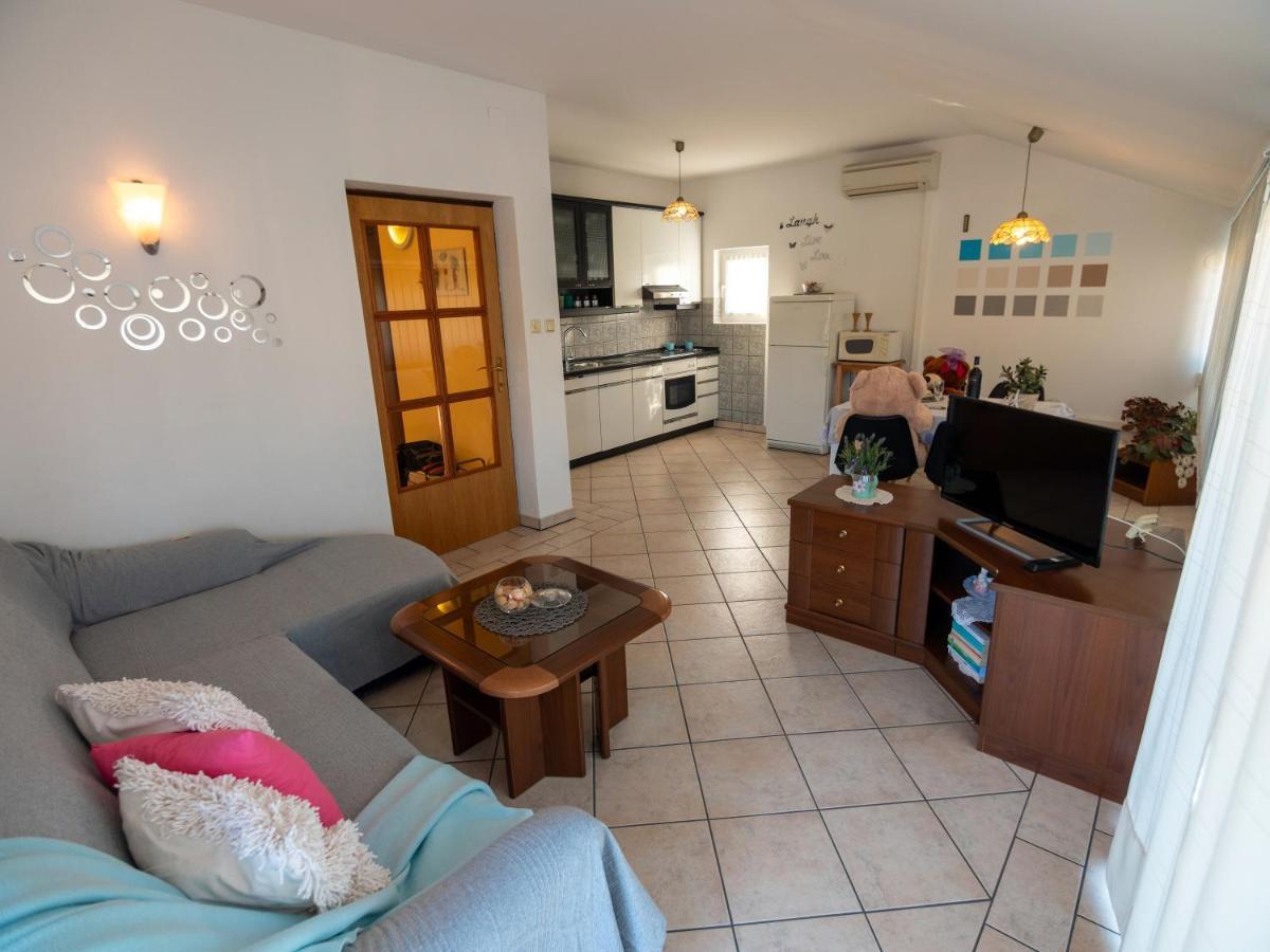 Apartments Rezek Supetarska Draga Εξωτερικό φωτογραφία