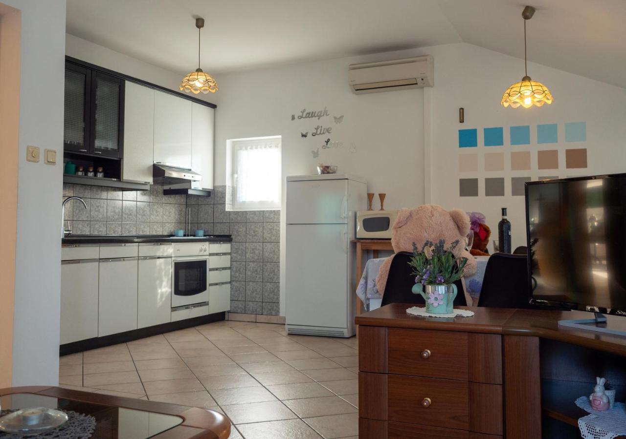 Apartments Rezek Supetarska Draga Εξωτερικό φωτογραφία