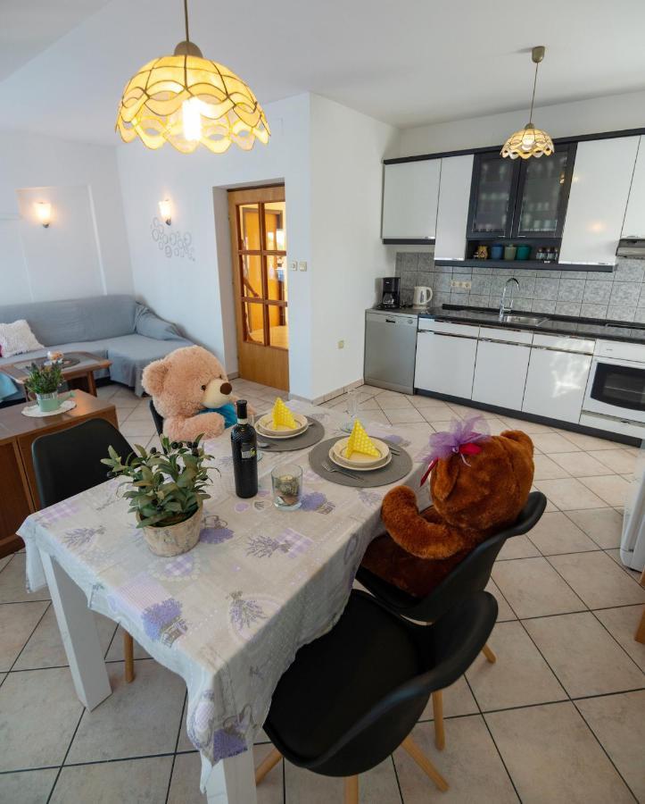 Apartments Rezek Supetarska Draga Εξωτερικό φωτογραφία