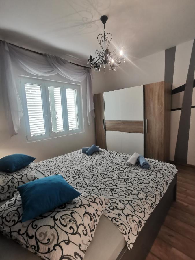 Apartments Rezek Supetarska Draga Εξωτερικό φωτογραφία